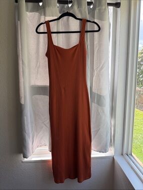 Sleeveless Ribbed Midi Dress in Rust